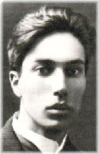 Boris Leonidovici Pasternak, Russian writer was awarded with Nobel Prize for Literature for the novel Doctor Jivago